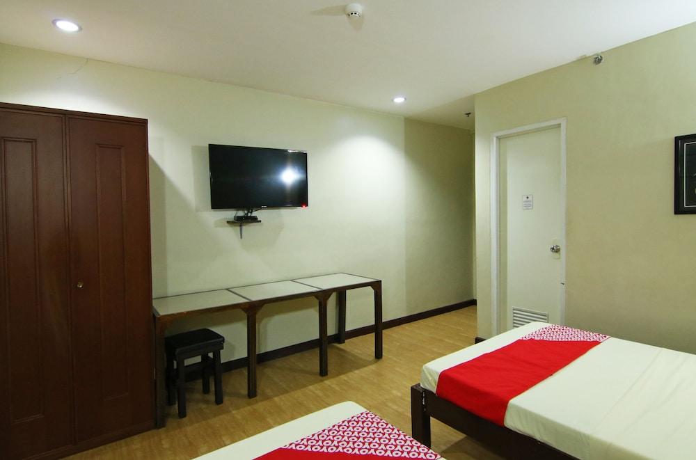 Oyo 110 Asiatel Hotel Pasay Exteriör bild