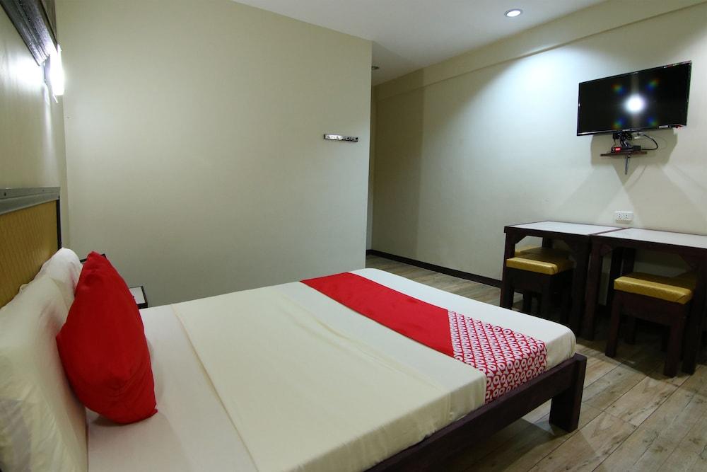 Oyo 110 Asiatel Hotel Pasay Exteriör bild