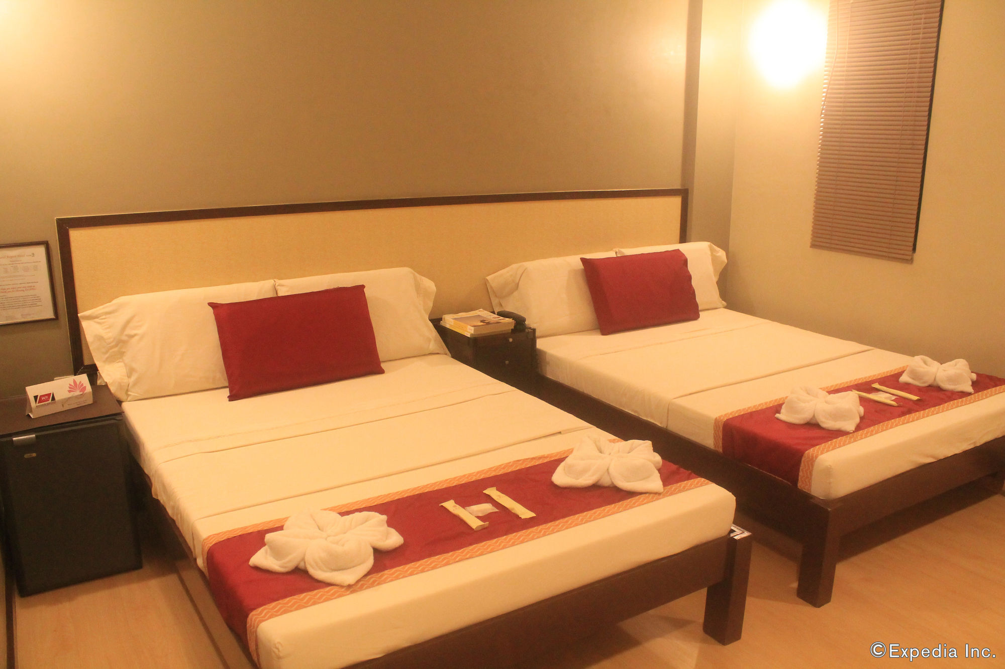 Oyo 110 Asiatel Hotel Pasay Exteriör bild